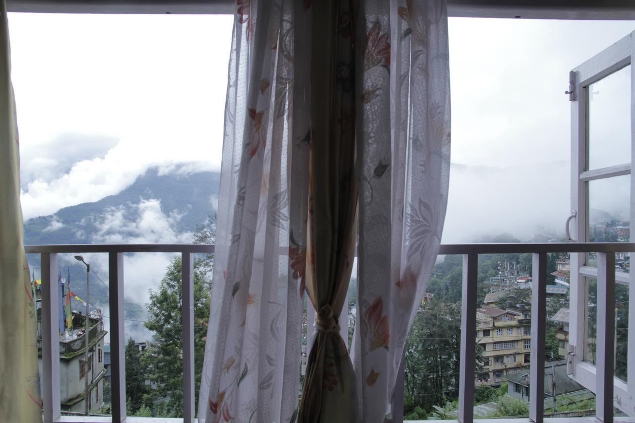 Hotel Kasturi Gangtok Ngoại thất bức ảnh